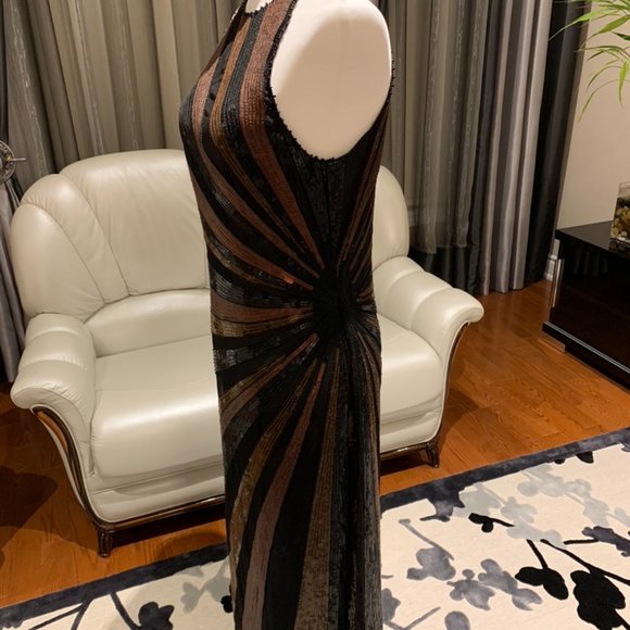 NakulSen 100% Silk Gown with Sequins & Glass Beads - Picture 3 of 15